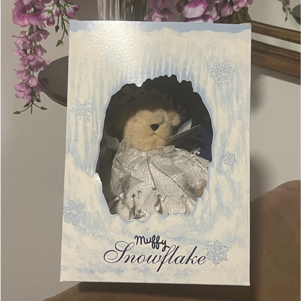 Muffy VanderBear Snowflake